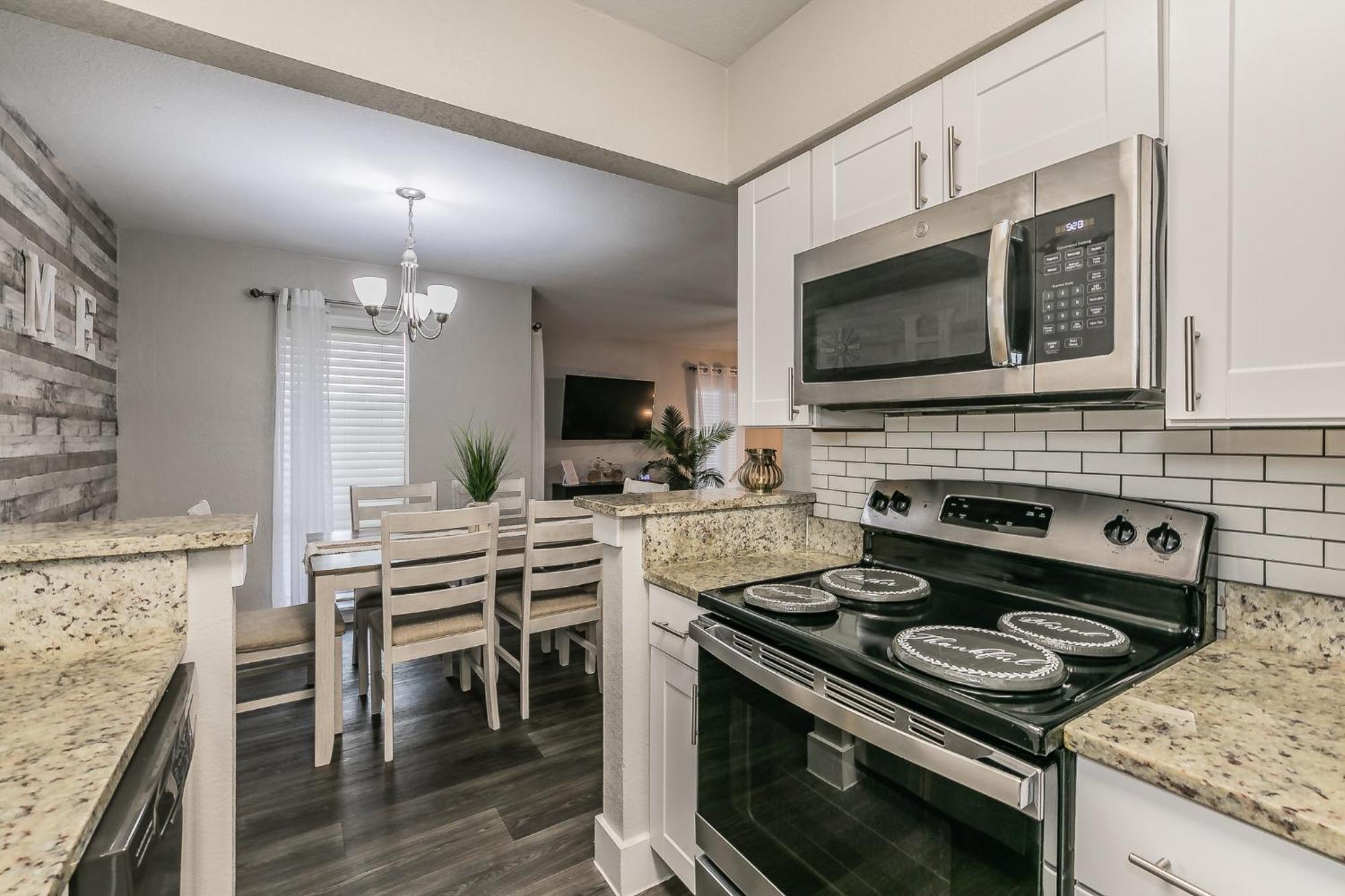 Cozy 2Br Farmhouse Apt - Sleeps 8 - Free Parking! Arlington Exterior foto